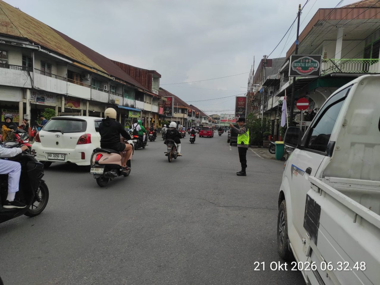 Polres Singkawang Hadir di Pagi Hari, Bersama Masyarakat Wujudkan Lalu Lintas yang Aman dan Nyaman
