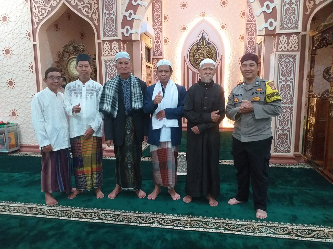 Subuh Keliling bangun Kekeluargaan dan Silaturahmi Polisi Dengan Masyarakat