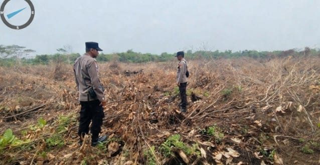 Hadir Untuk Lingkungan,Polsek Singkawang Utara Pastikan situasi Karhutla Terkendali