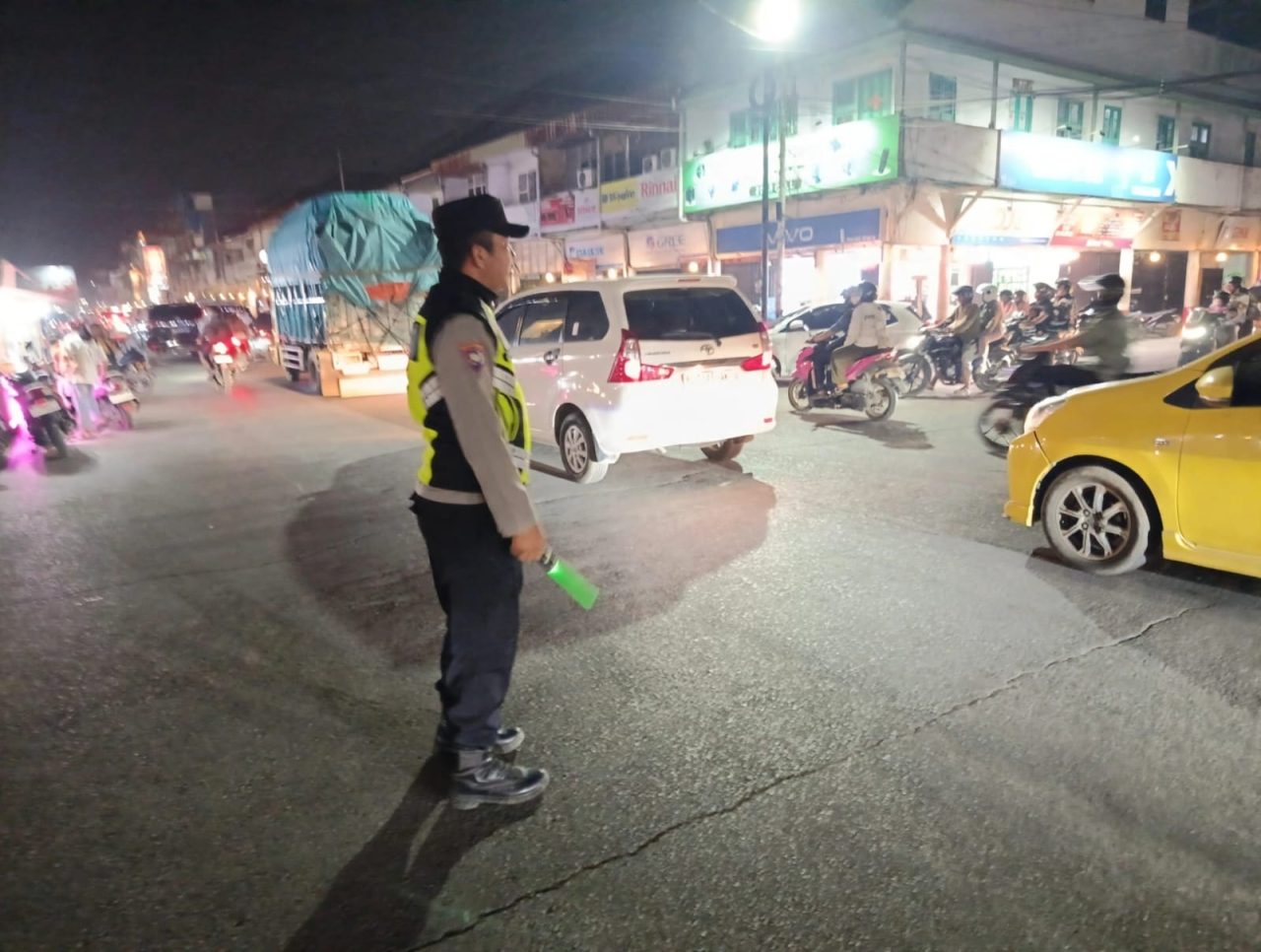 Polres Singkawang Gelar Kegiatan Ploting Point Malam Minggu, Hadir Jaga Keamanan dan Kenyamanan Masyarakat