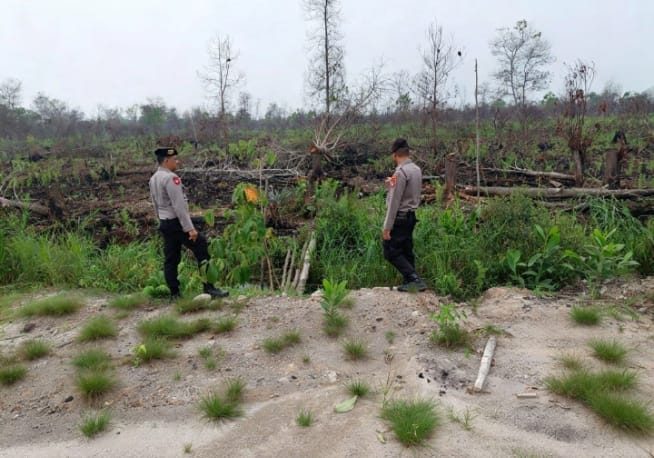 Polsek Singkawang Selatan Intensifkan Patroli, Pastikan Lahan Gambut di Pangmilang Bebas Titik Api