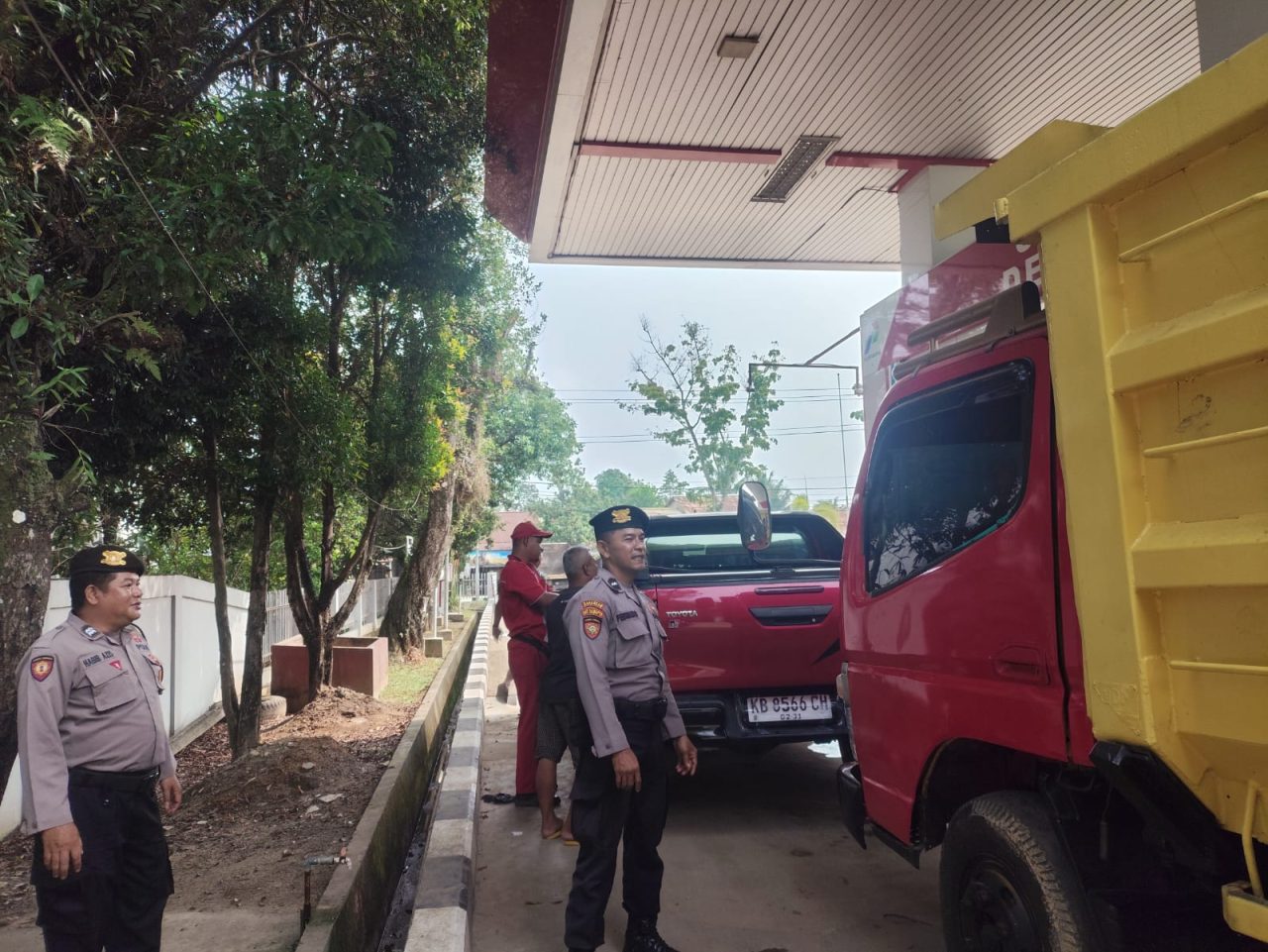 Sat Samapta Polres Singkawang Sambangi SPBU, Antisipasi  Gangguan Kamtibmas